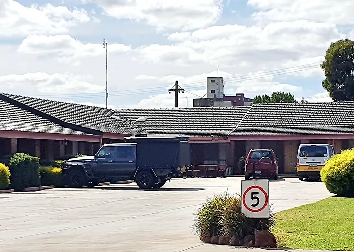 Golden Grain Motor Inn
