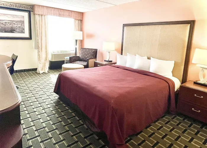 Fairbridge Hotel Cleveland East