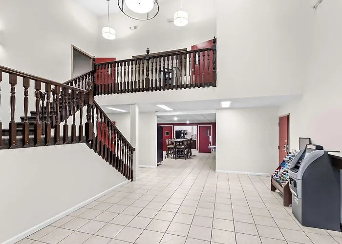 Red Lion Inn & Suites Saint Louis Pontoon Beach
