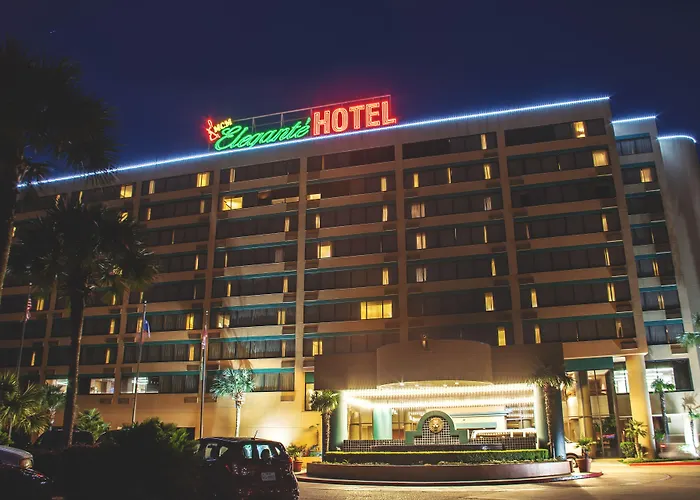 Mcm Elegante Hotel & Conference Center