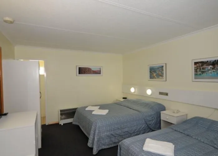 Martin Cash Motel