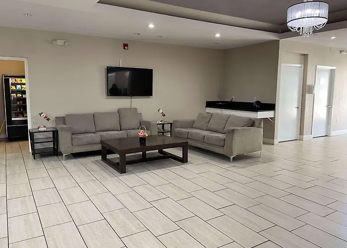 Quality Inn & Suites North Richland Hills