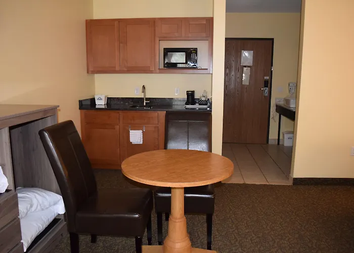 Days Inn By Wyndham Cadillac