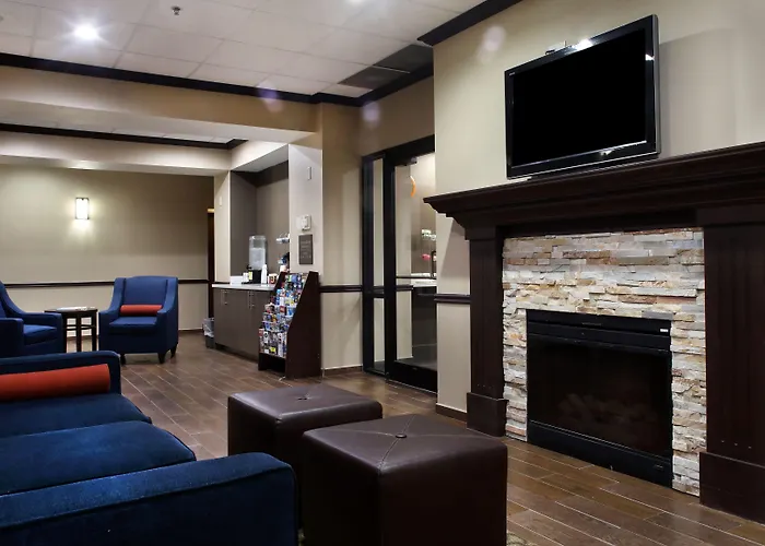 Comfort Suites Waco Near University Area