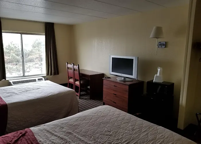 Travelodge By Wyndham Lansing Il