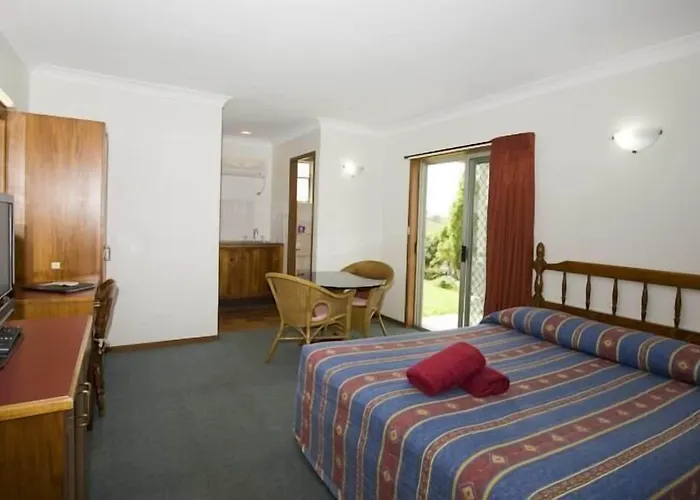 Colonial Court Motor Inn