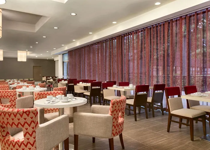Doubletree By Hilton Hotel Toronto Airport West