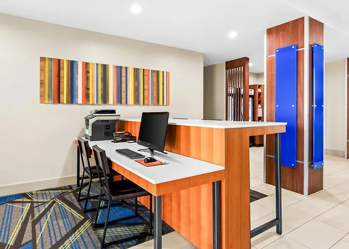 Holiday Inn Express And Suites Hotel - Pauls Valley By Ihg