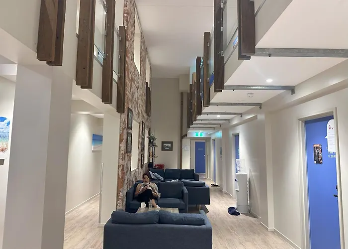 Global Backpackers Youth Hostel