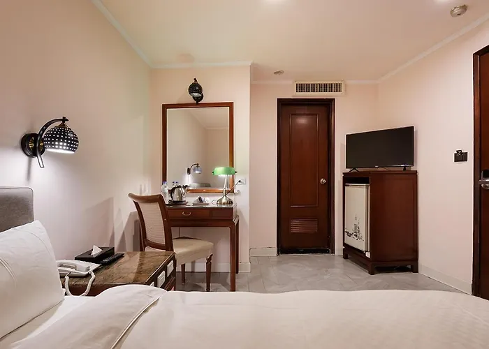 Moonlight Hotel