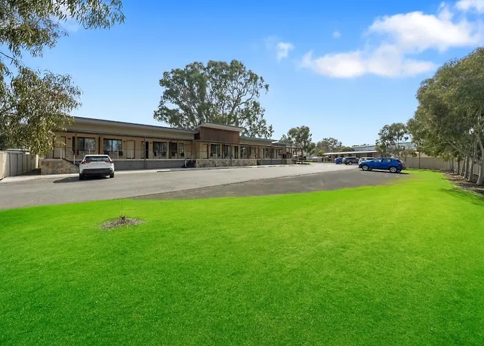 New Crossing Place Motel