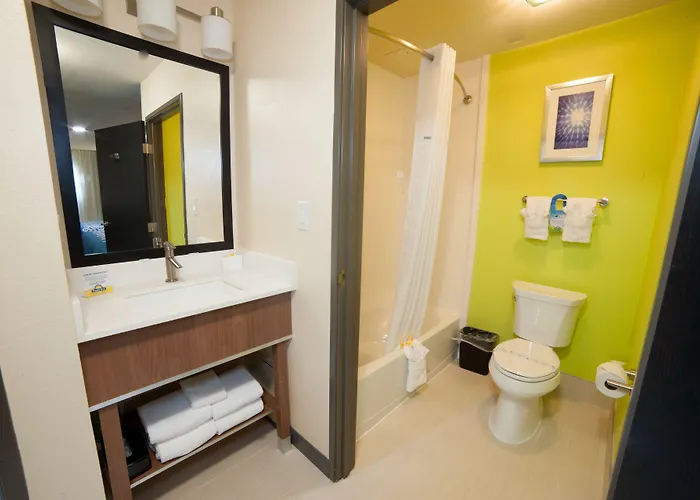 Arya Inn & Suites