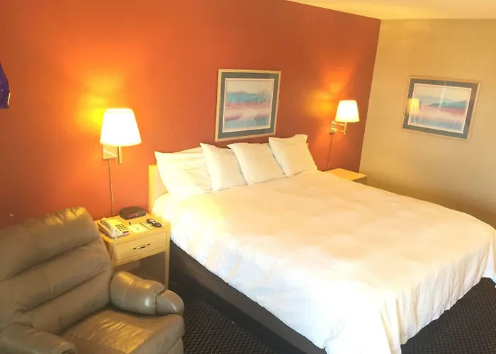 Americas Best Value Inn - Garden City