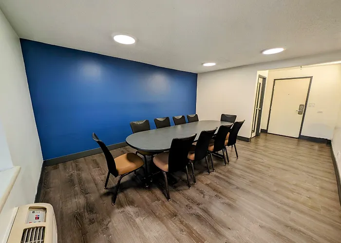 La Quinta Inn By Wyndham Chicago Willowbrook