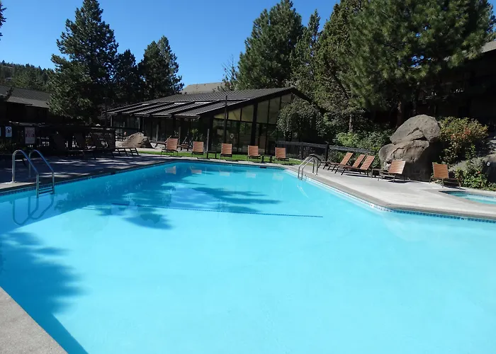 Riverhouse Lodge