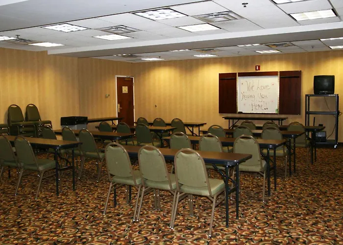 Hampton Inn Adel