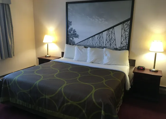 Super 8 By Wyndham Lethbridge