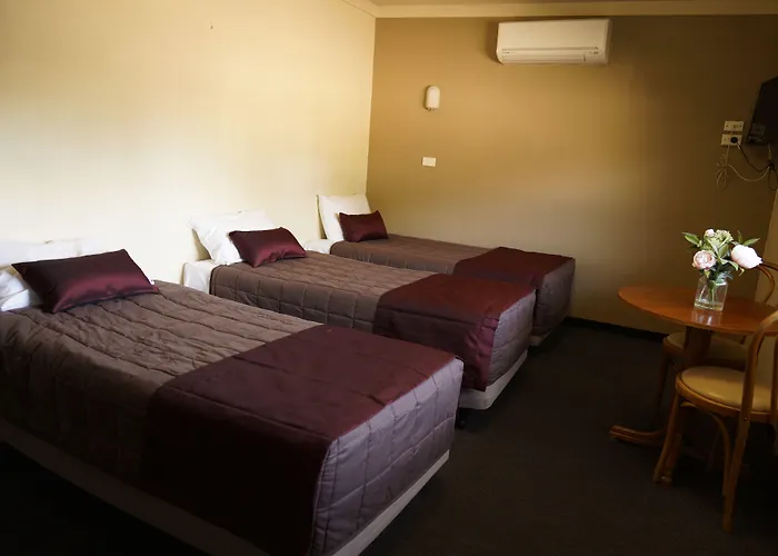 Country Motor Inn