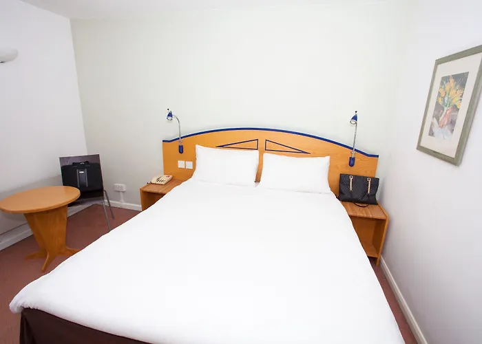 Ibis Cardiff Gate - International Business Park