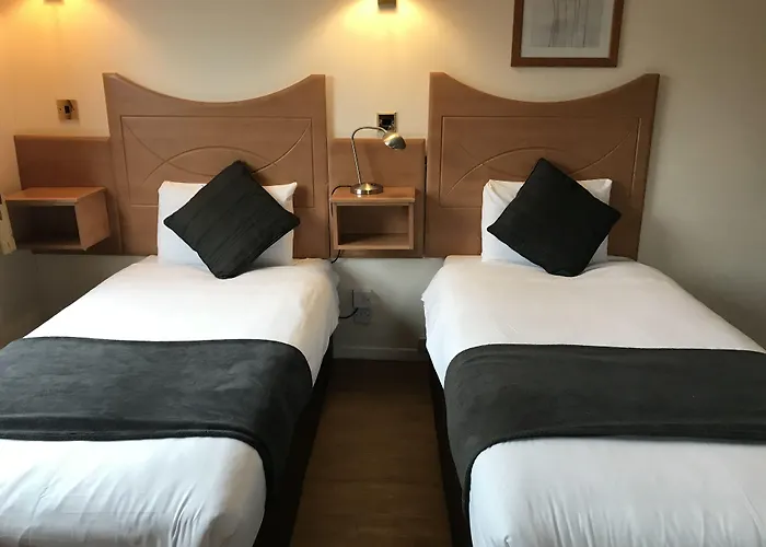 Whites Hotel