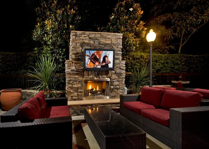 Hampton Inn & Suites Raleigh Cary Lenovo Center