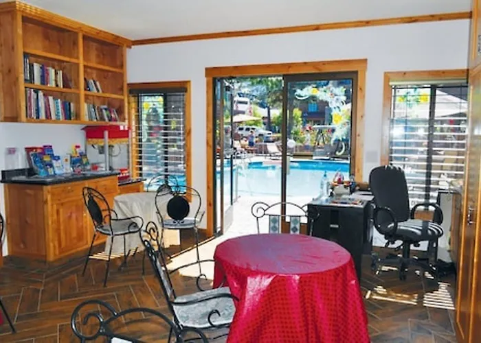 Stardust Lodge