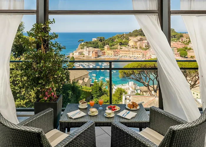 Hotel Vis A Vis