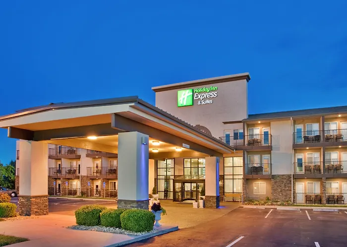 Holiday Inn Express Hotel & Suites Branson 76 Central By Ihg
