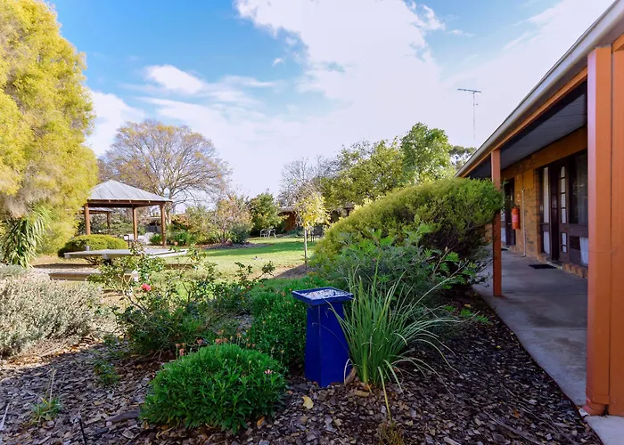 River Country Inn (Adults Only)