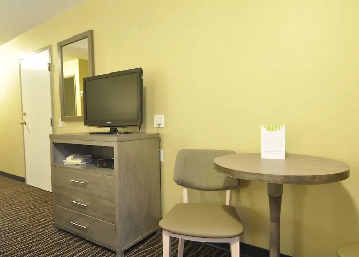 Super 8 By Wyndham Revelstoke Bc