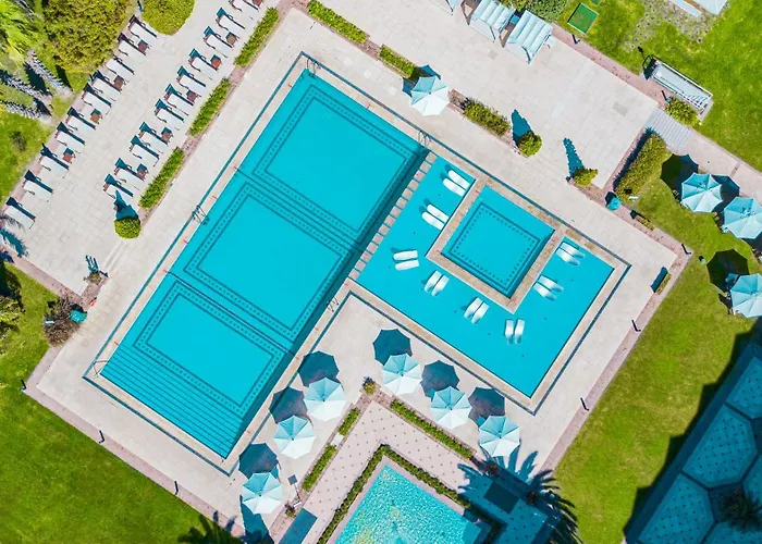 Sheraton Pilar Hotel & Convention Center
