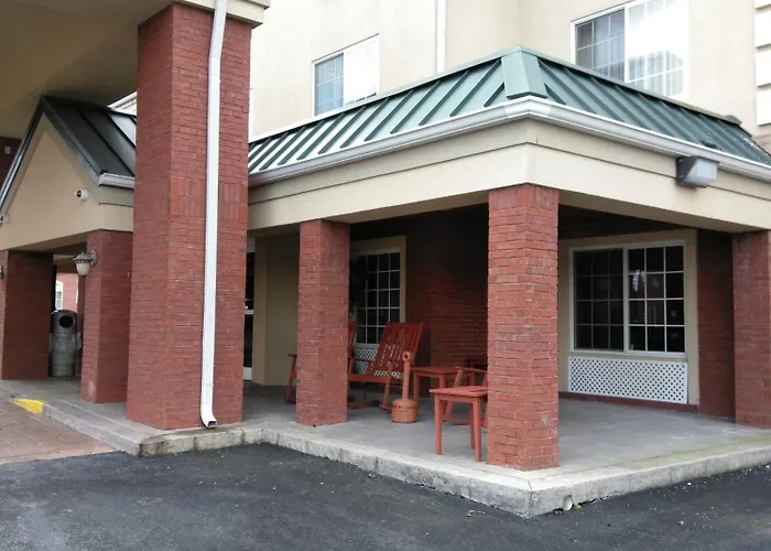 Baymont By Wyndham Clinton