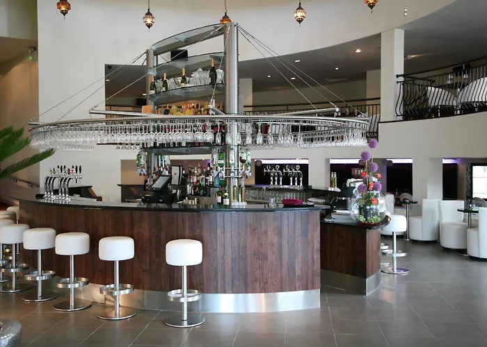 Waterfoot Hotel