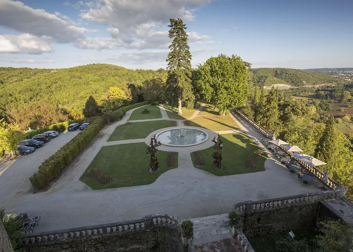 Chateau De Mercues