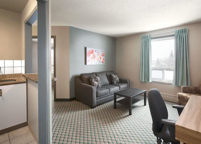 Travelodge By Wyndham Edmonton Airport