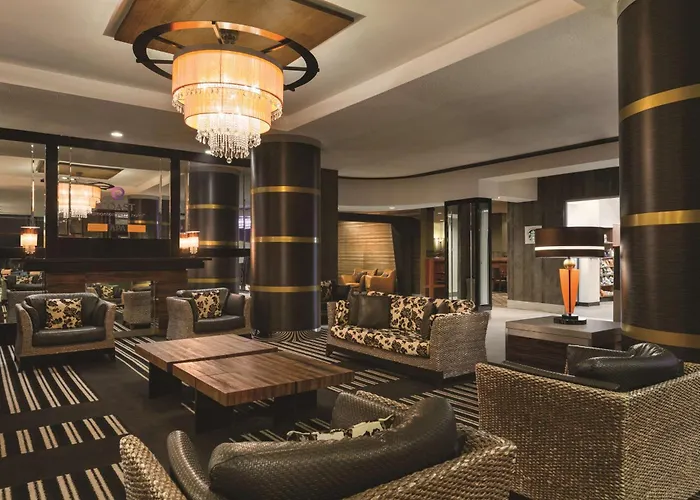 Coast Edmonton Plaza Hotel By Apa