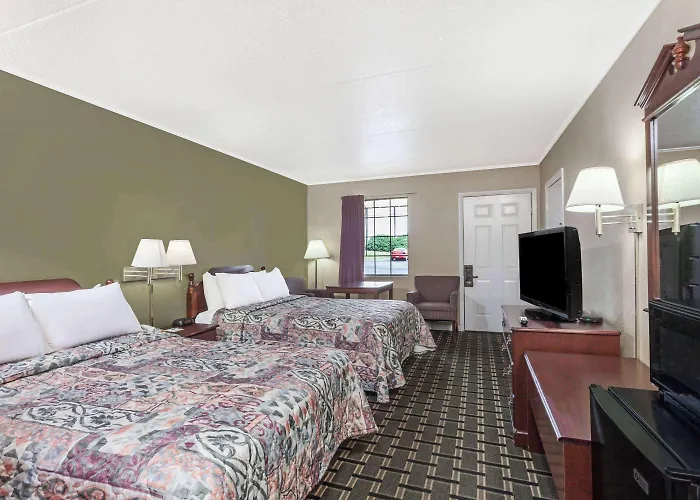 Days Inn By Wyndham Lenoir City