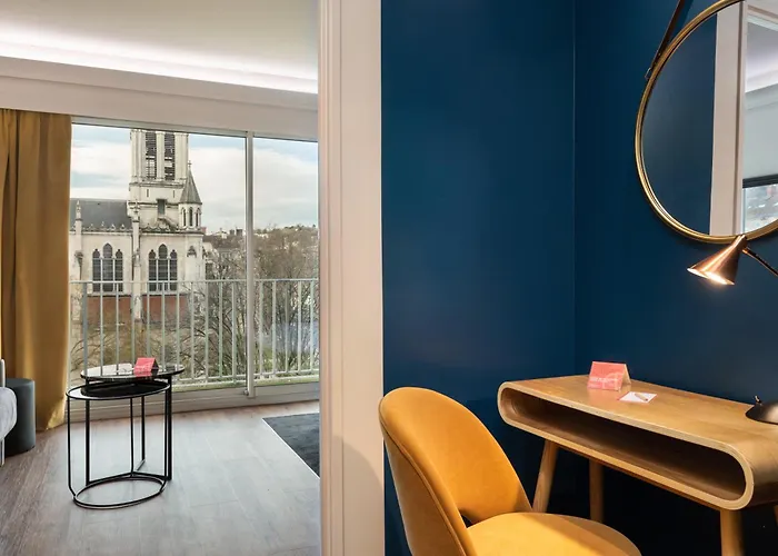 Hotel Charlemagne By Happyculture
