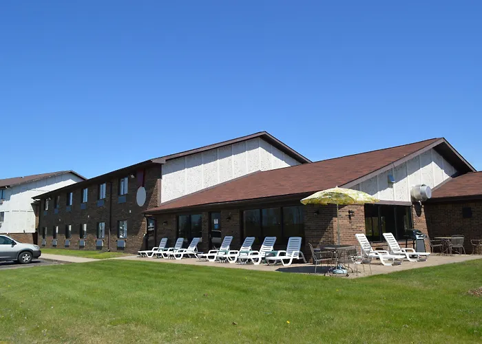 Econo Lodge Inn & Suites Auburn