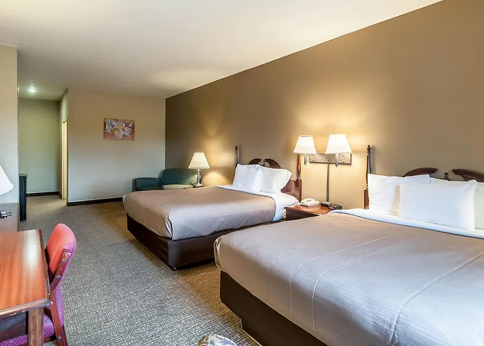 Econo Lodge Inn & Suites Middletown - Winchester South