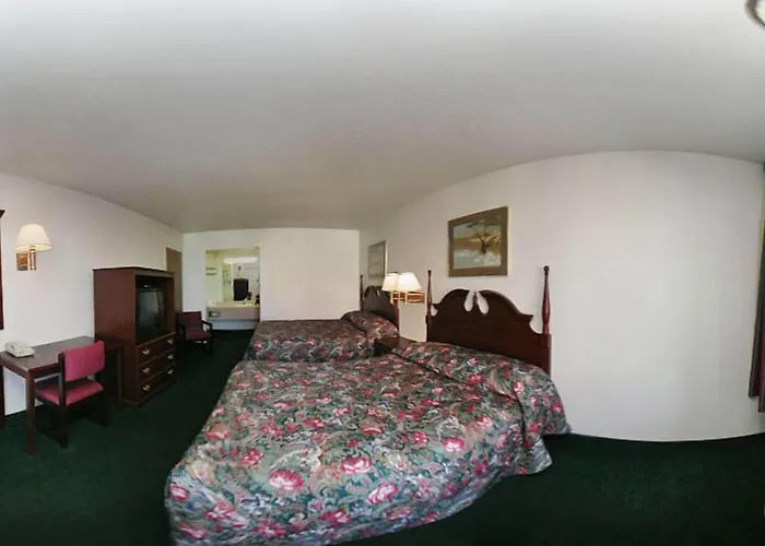 Super 8 By Wyndham Oklahoma Fairgrounds