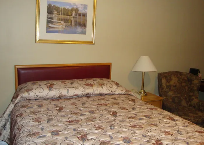 Royal Napanee Inn