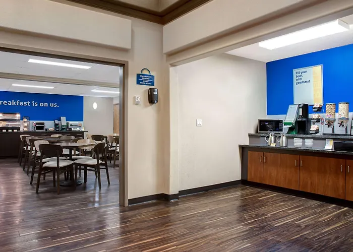 Days Inn By Wyndham Medicine Hat