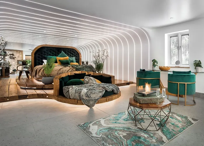 Aphrodites Group - Luxury Hot Tub Suites In Central Lake District!