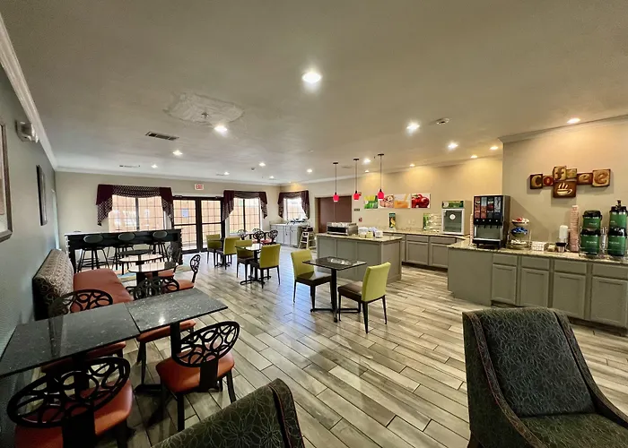 Quality Inn & Suites Near University