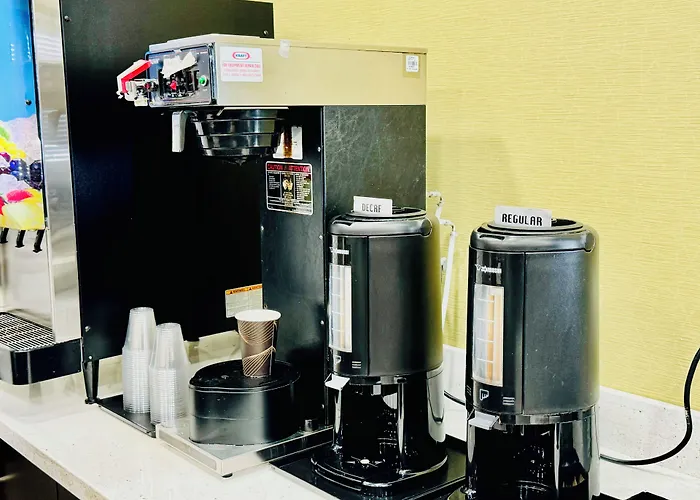 Super 8 By Wyndham Ajax/Toronto On