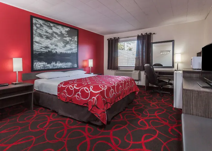 Super 8 By Wyndham Kirkland Lake