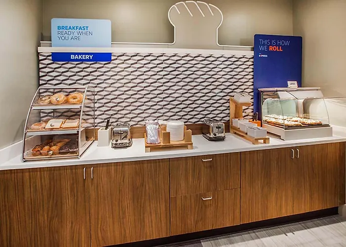Holiday Inn Express & Suites Evansville North By Ihg
