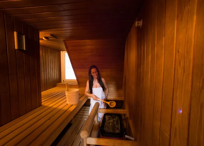 Alma Hotel - Boutique Hideaway By The Lake With Rooftop And Ladies-Only Wellness