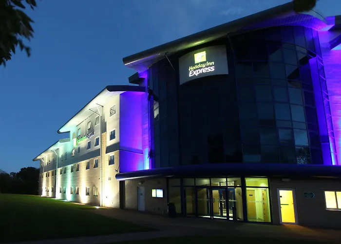 Holiday Inn Express Southampton - M27, J7 By Ihg